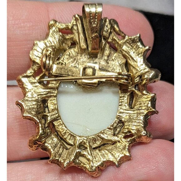 Vintage Gilded Hand Painted Victorian E Porcelain Brooch/Pendant - Picture 4 of 4